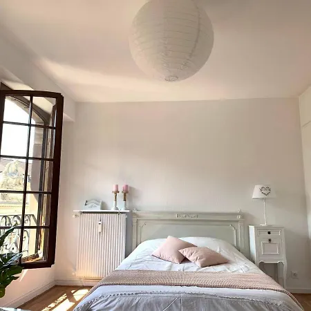 Joli Studio Renove En Plein Coeur De